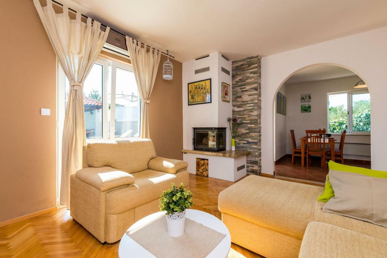 Villa Doli - Lovely Holiday Home With Private Pool Εξωτερικό φωτογραφία